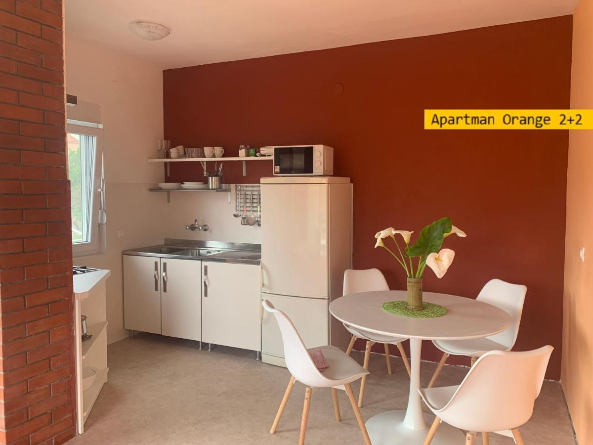 Apartments Garden House Подгора Екстер'єр фото