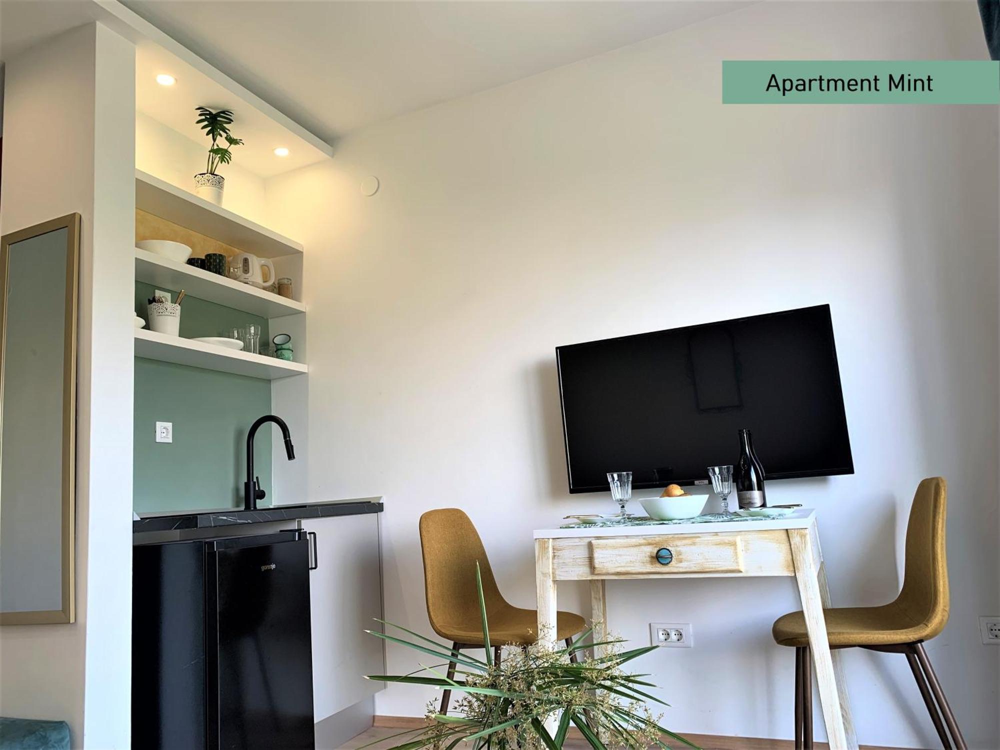 Apartments Garden House Подгора Екстер'єр фото