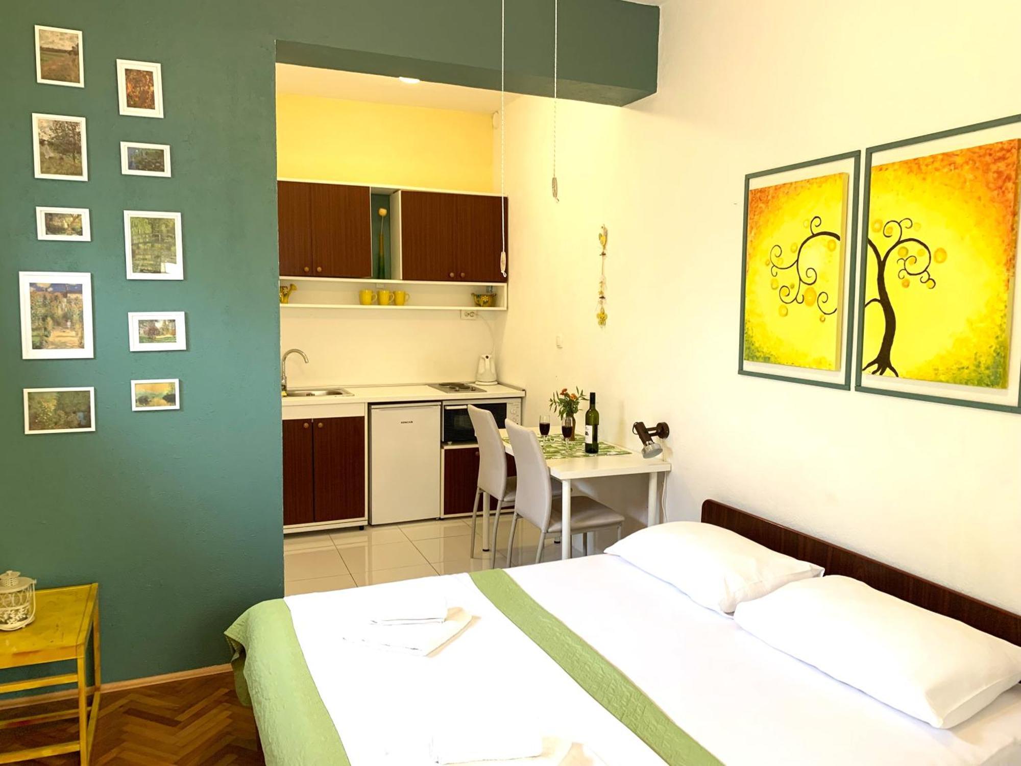 Apartments Garden House Подгора Екстер'єр фото